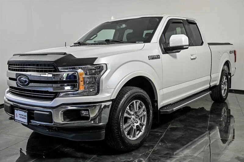 Used 2018 White Platinum Metallic Tri-Coat Ford Lariat image 5