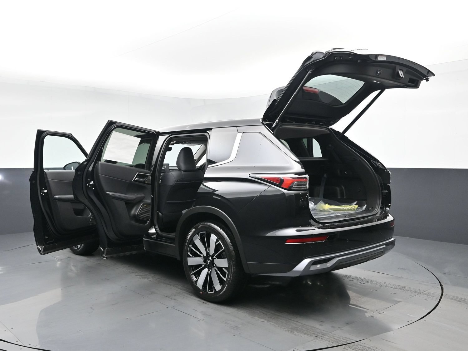 New 2026 Black Diamond Mitsubishi SE 1.5T S-AWC image 32