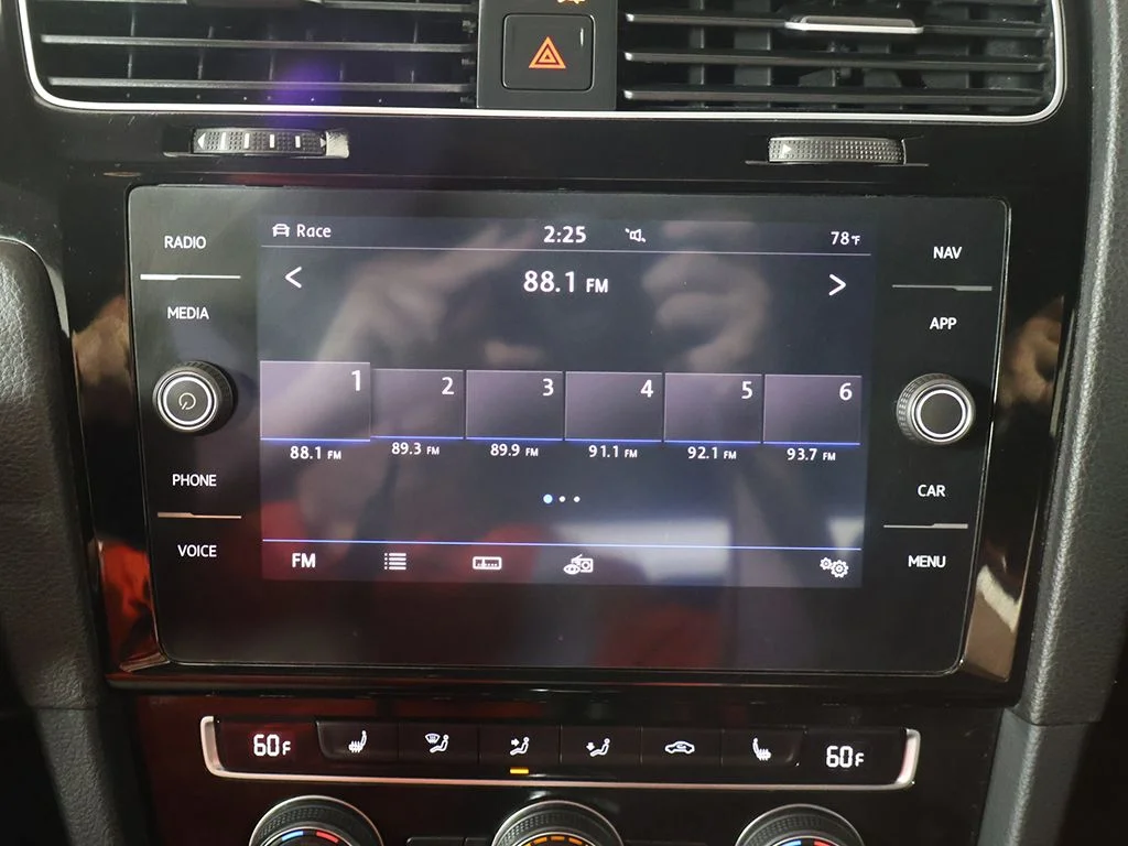Used 2019 Red Volkswagen DCC & Navigation 4Motion image 43