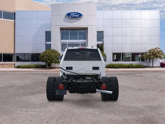 New 2026 Oxford White Ford XLT image 5