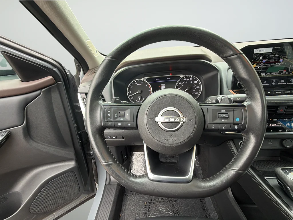Used 2023 Gray Nissan SL image 35