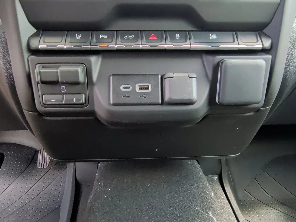2026 Chevrolet Silverado 2500 HD Custom - Photo 25