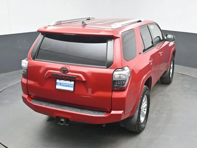 Used 2018 Barcelona Red Metallic Toyota SR5 image 38