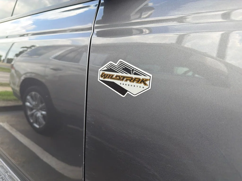 Used 2022 Gray Ford Wildtrak image 5