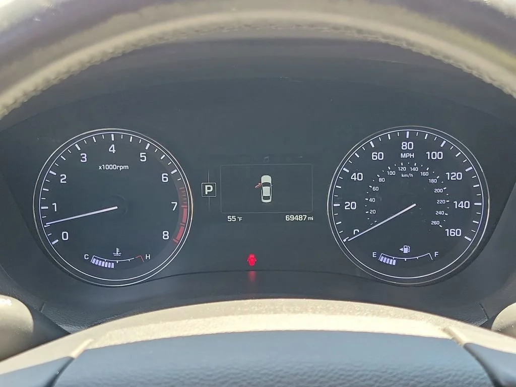 Used 2015 Black Hyundai 3.8 image 22