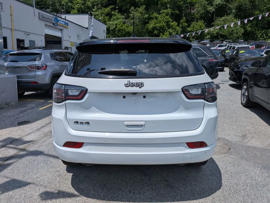 Used 2023 White Jeep Limited image 6