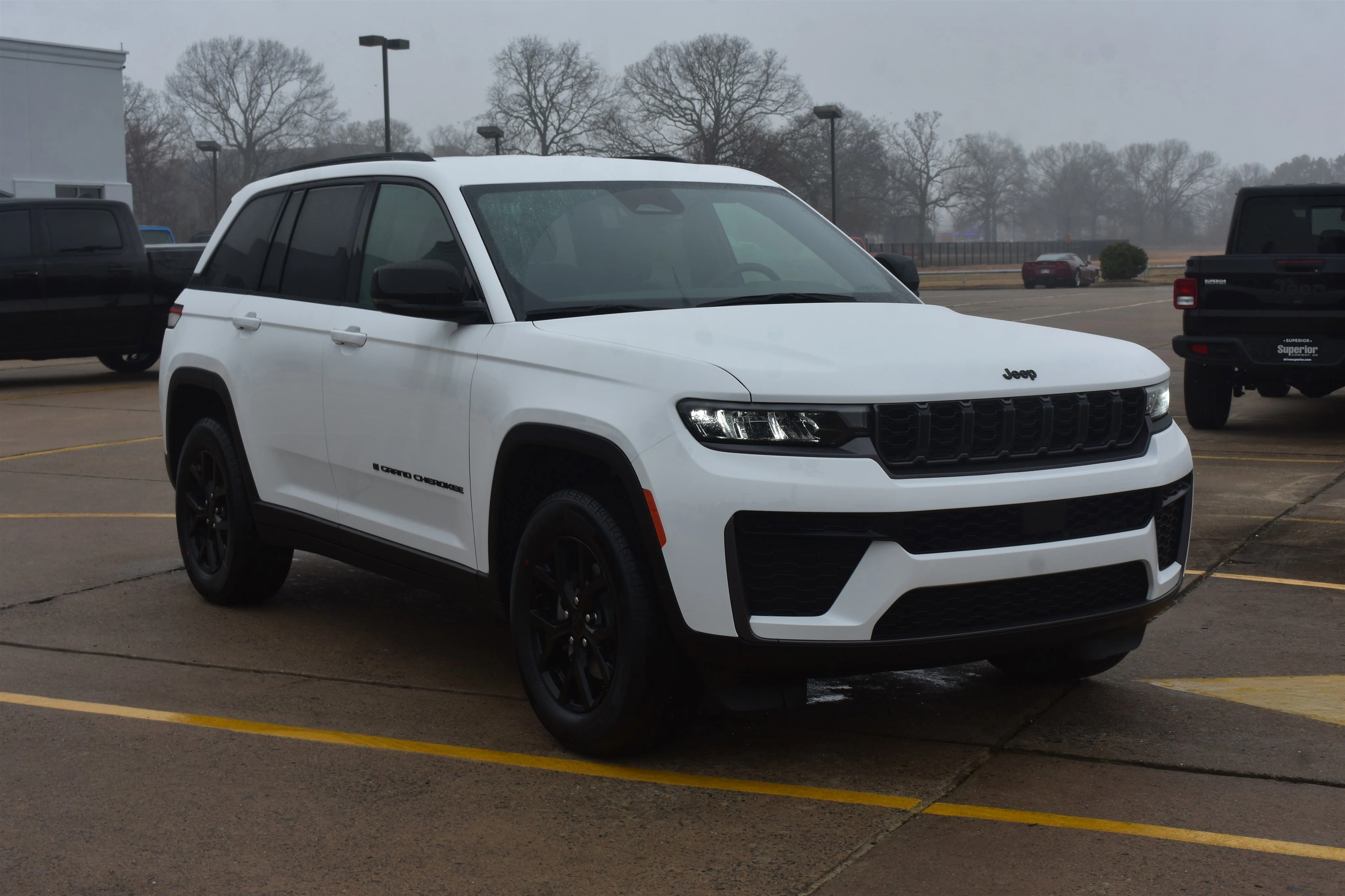 New 2026 Bright White Clearcoat Jeep Laredo Altitude image 3