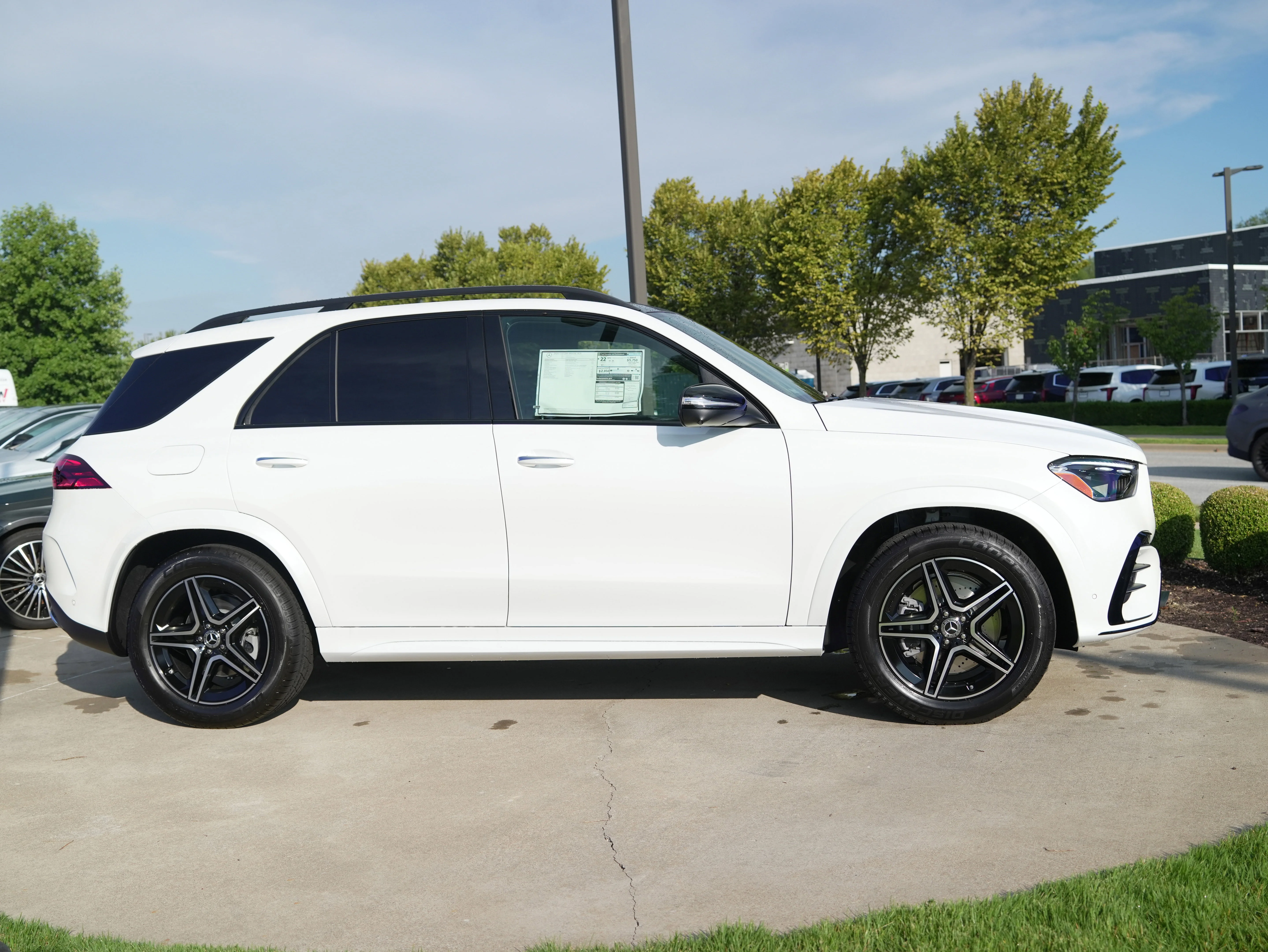 Used 2026 Moonlight White Mercedes-Benz GLE 350 image 9