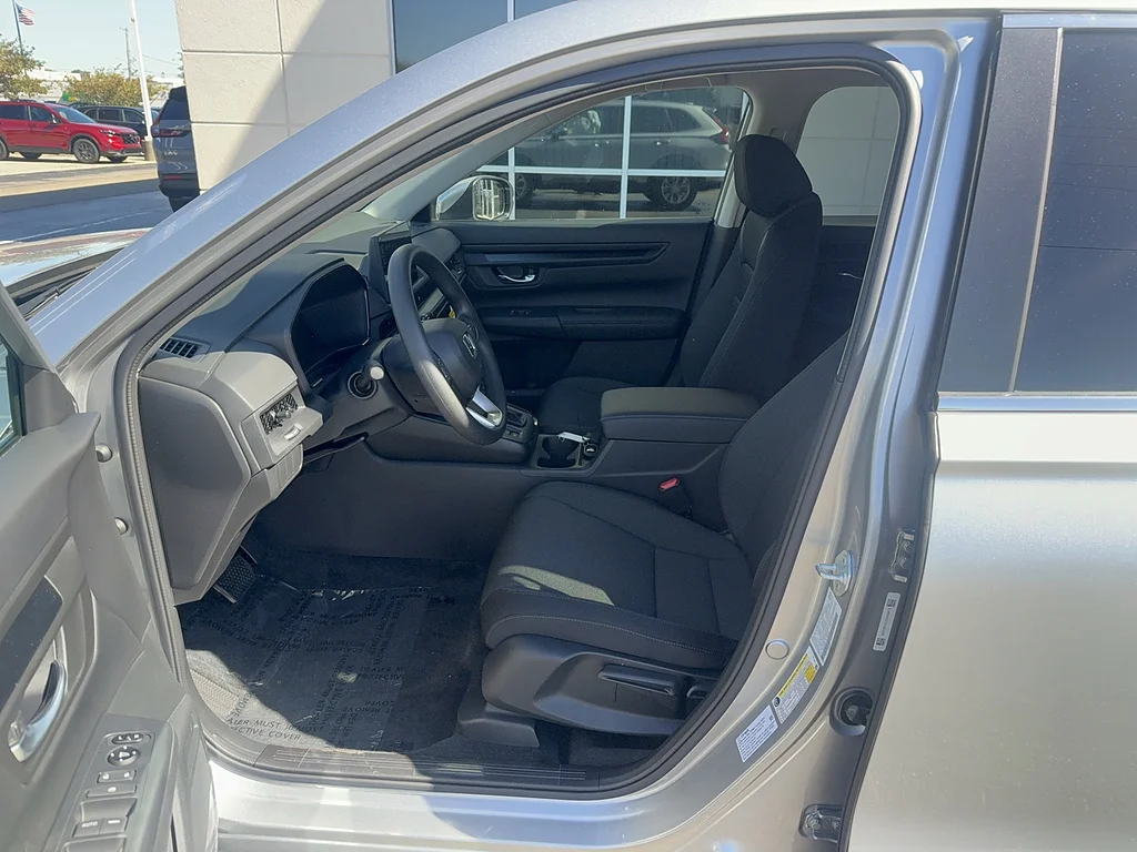 2027 Honda CR-V LX, photo 10 of 12