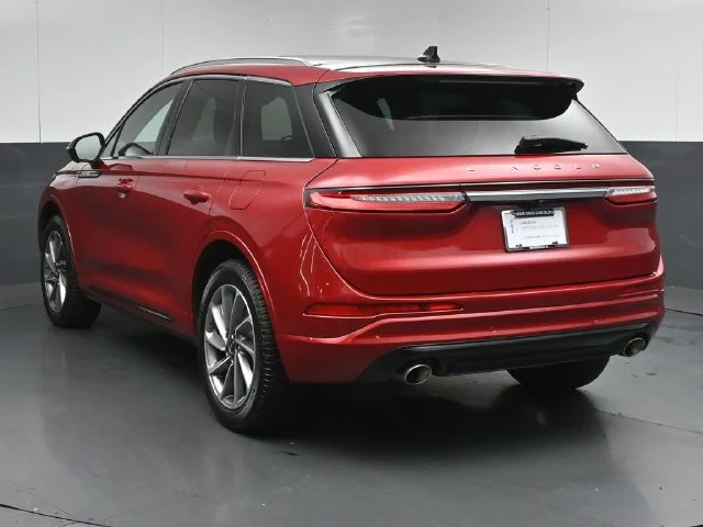 Used 2023 Red Lincoln Grand Touring image 6