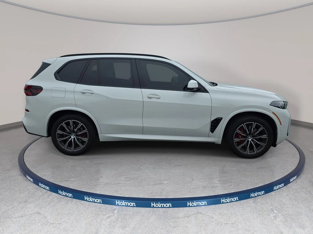 Used 2024 Alpine White BMW xDrive40i image 5