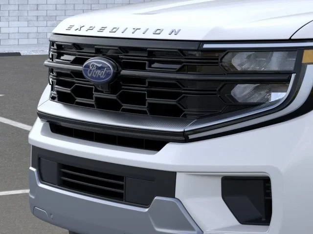 New 2026 Star White Metallic Tri-Coat Ford Platinum image 17