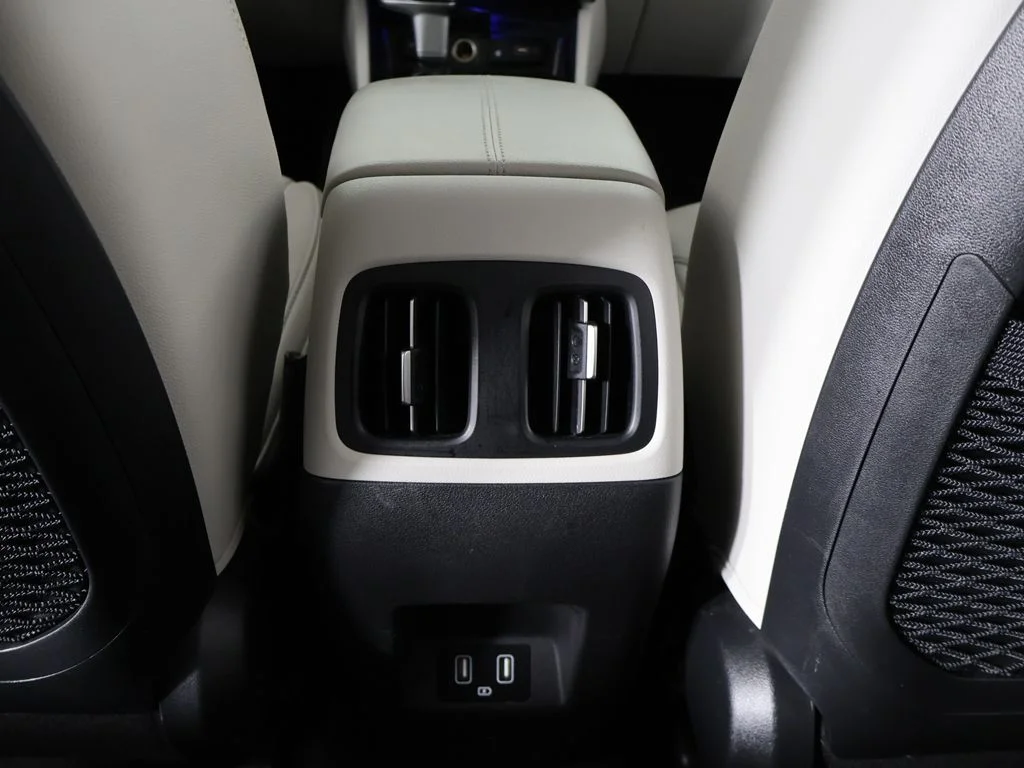 Used 2023 Phantom Black Hyundai SEL image 52