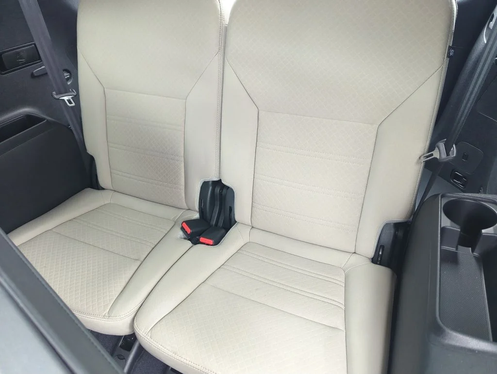 Used 2019 Red Kia LX image 29