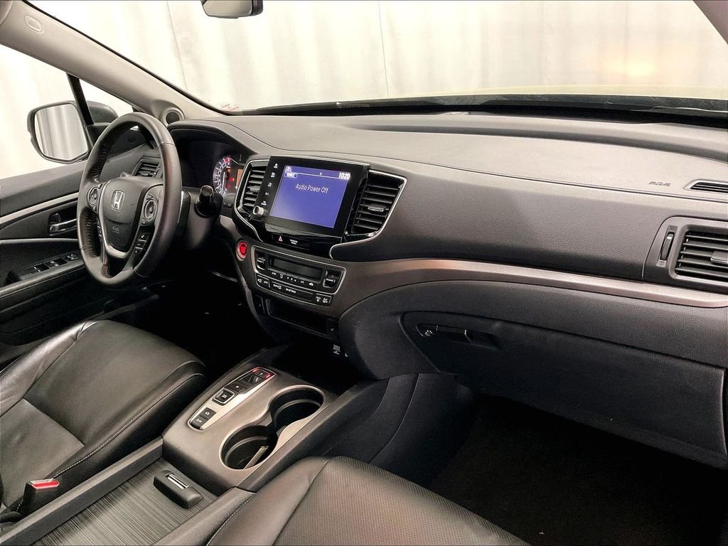 Used 2023 Black Honda RTL image 14
