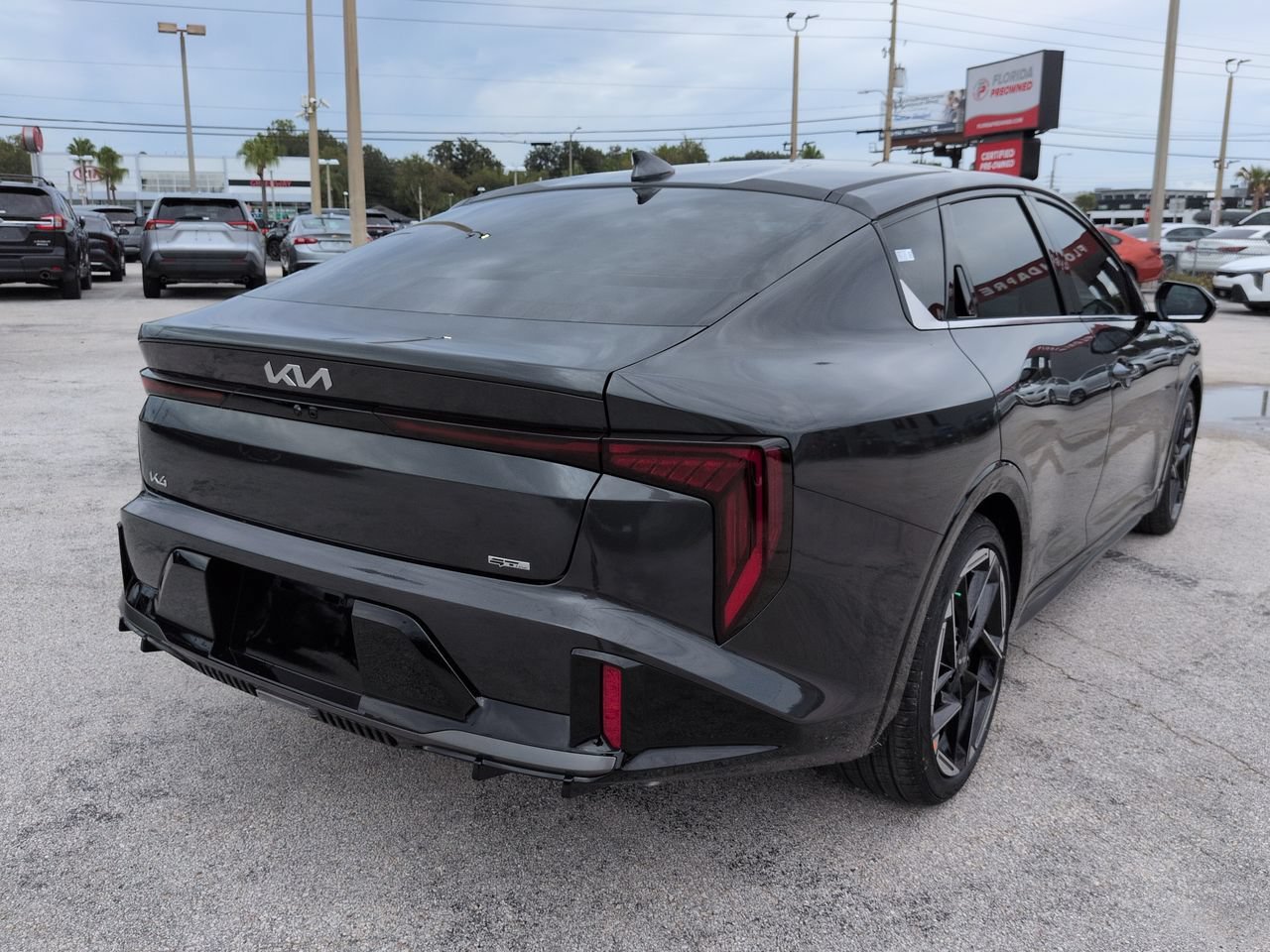 New 2026 Interstellar Gray Kia GT-Line image 4