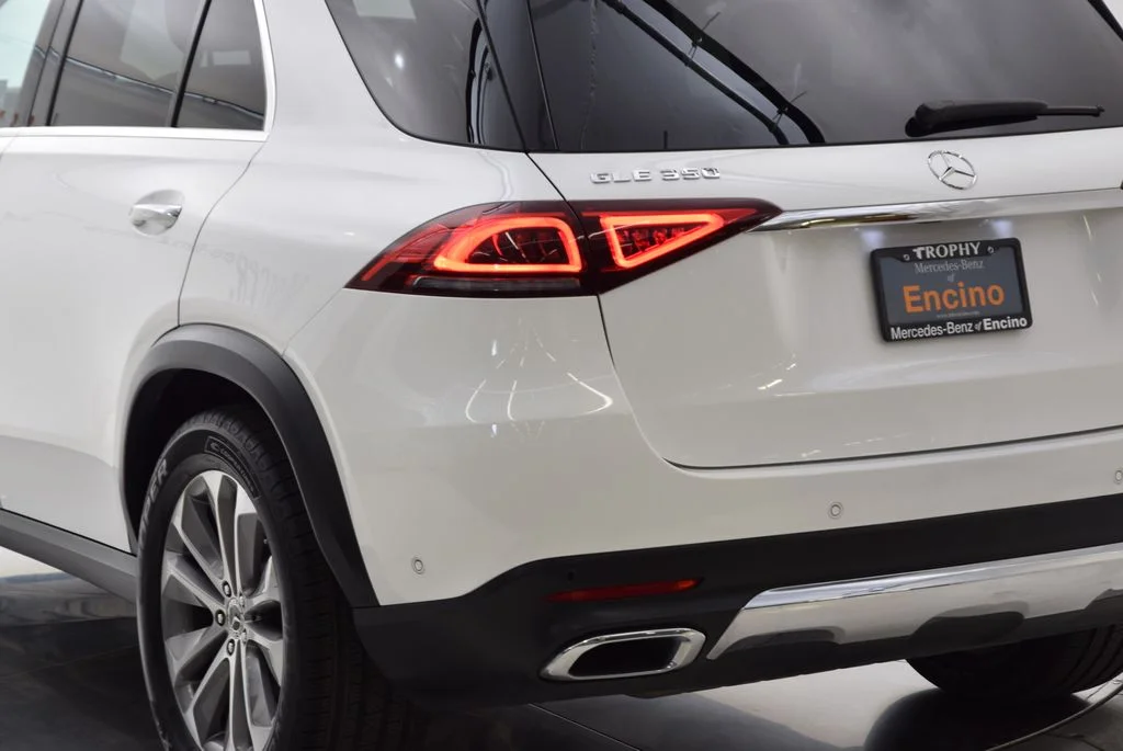 Used 2021 White Mercedes-Benz GLE 350 image 5
