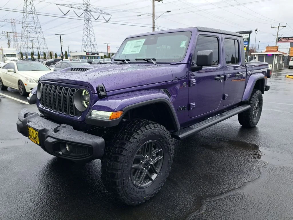 2026 Jeep Gladiator Sport S Auto's photo