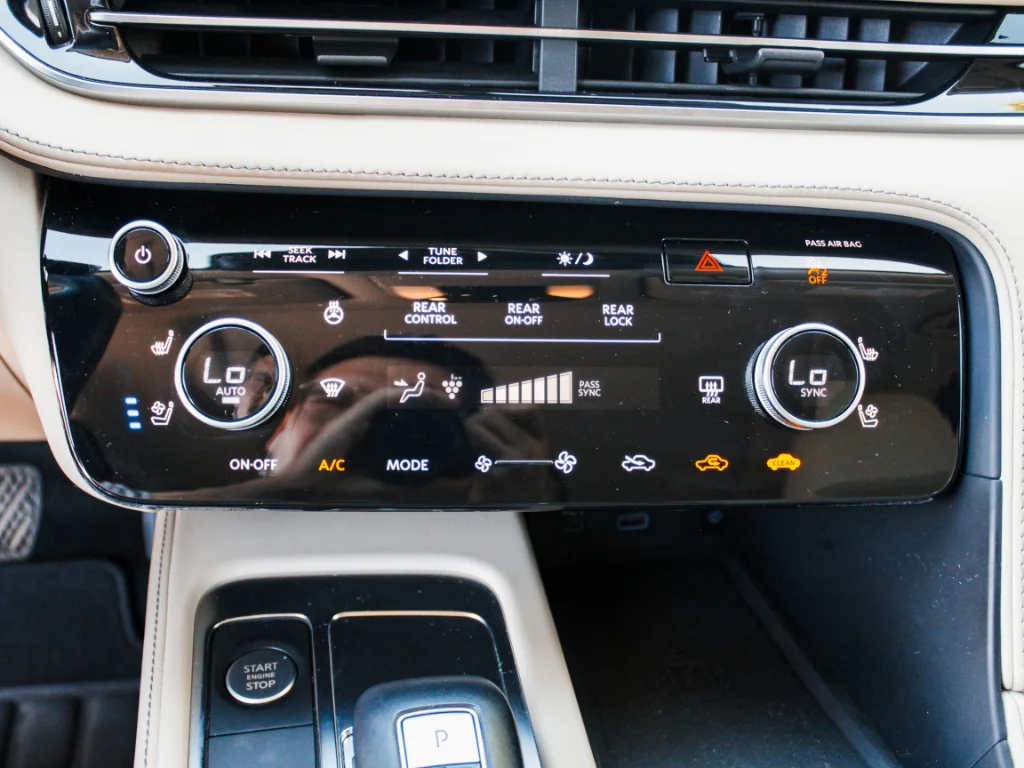Used 2023 Moonbow Blue INFINITI SENSORY image 19