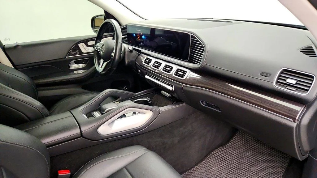 Used 2023 Black Mercedes-Benz GLS 450 4MATIC® SUV image 26