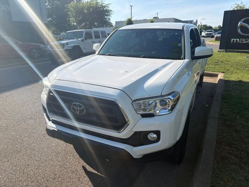 Used 2021 White Toyota SR5 image 3