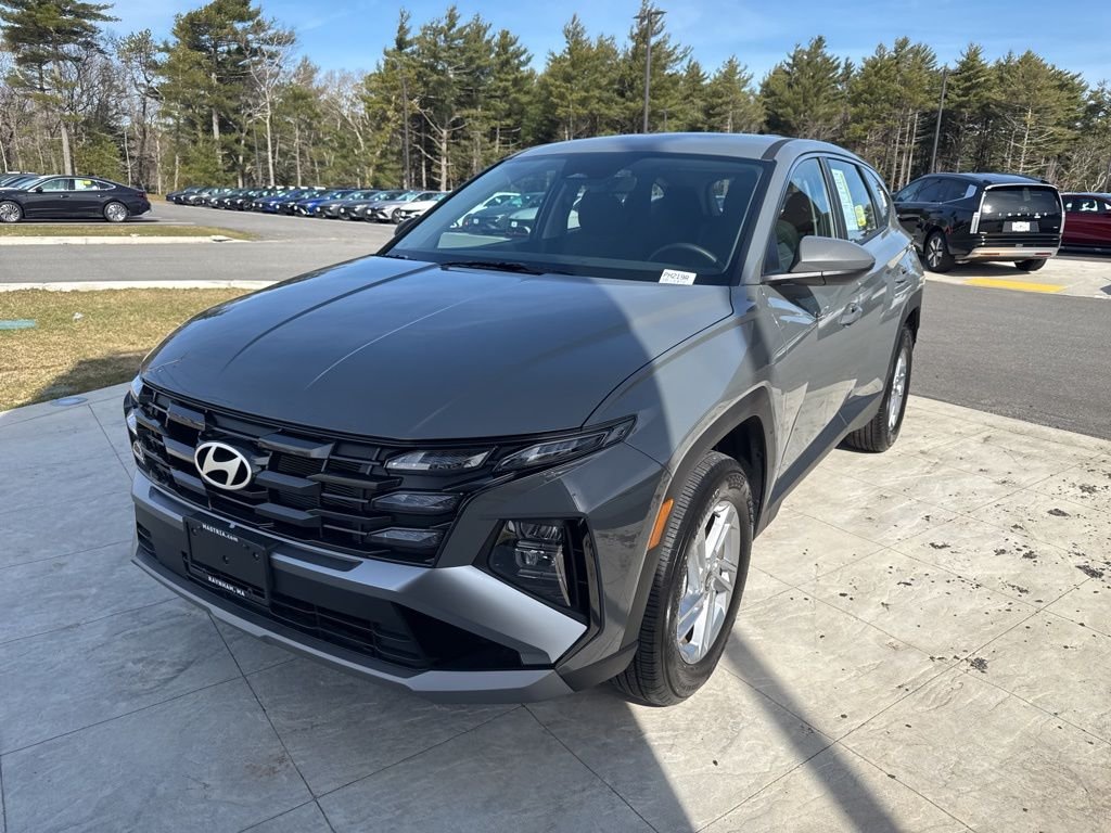 Used 2026 Gray Hyundai SE image 4