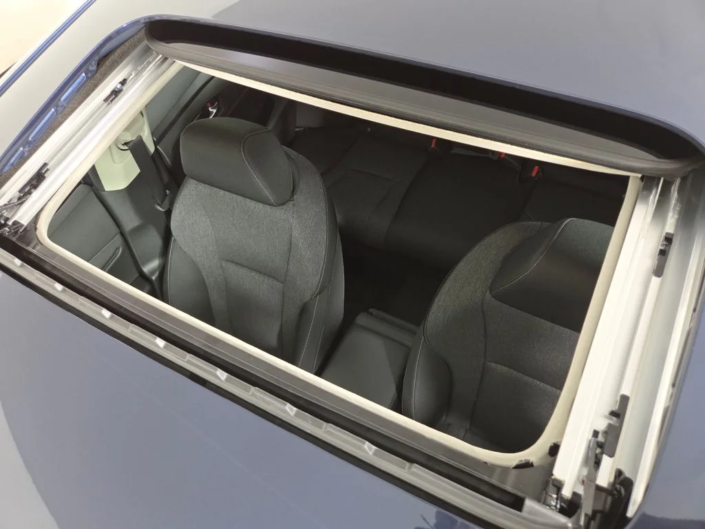New 2026 Canyon River Blue Metallic Honda SE image 3