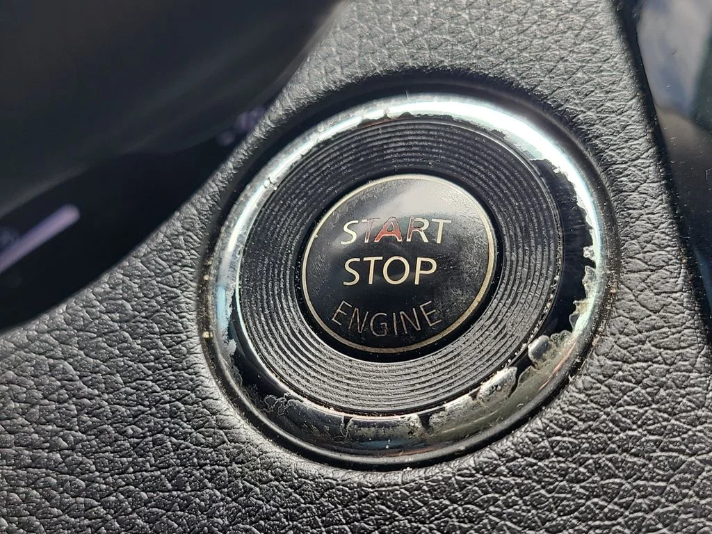 Certified Used 2016 Gray Nissan SL image 28