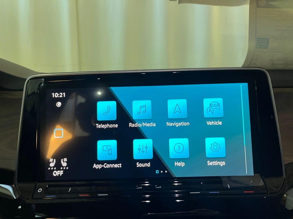 New 2026 Black Volkswagen 2.0T SE w/Technology image 16