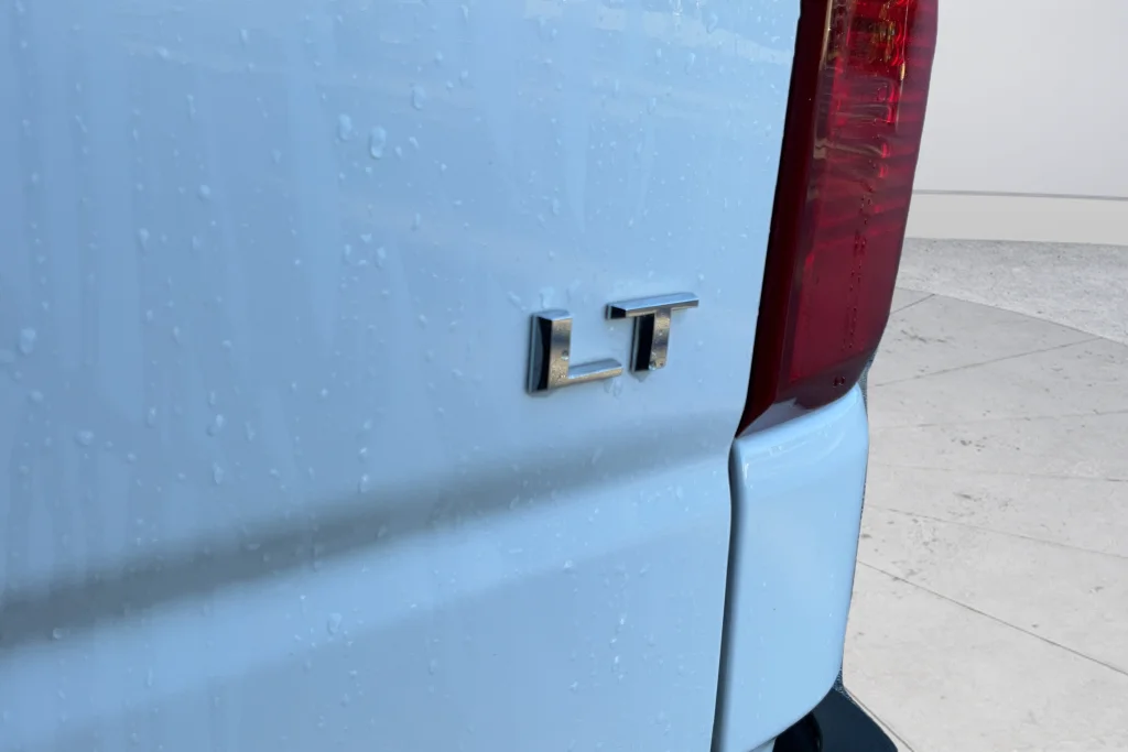 Used 2023 White Chevrolet LT image 28