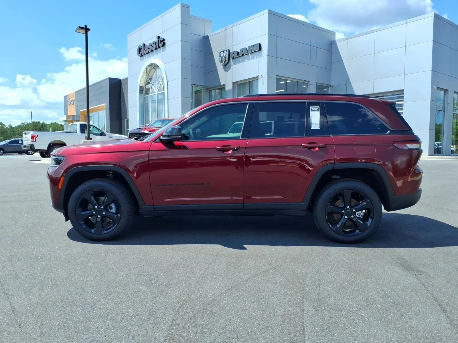 New 2026 Velvet Red Pearlcoat Jeep Limited image 3