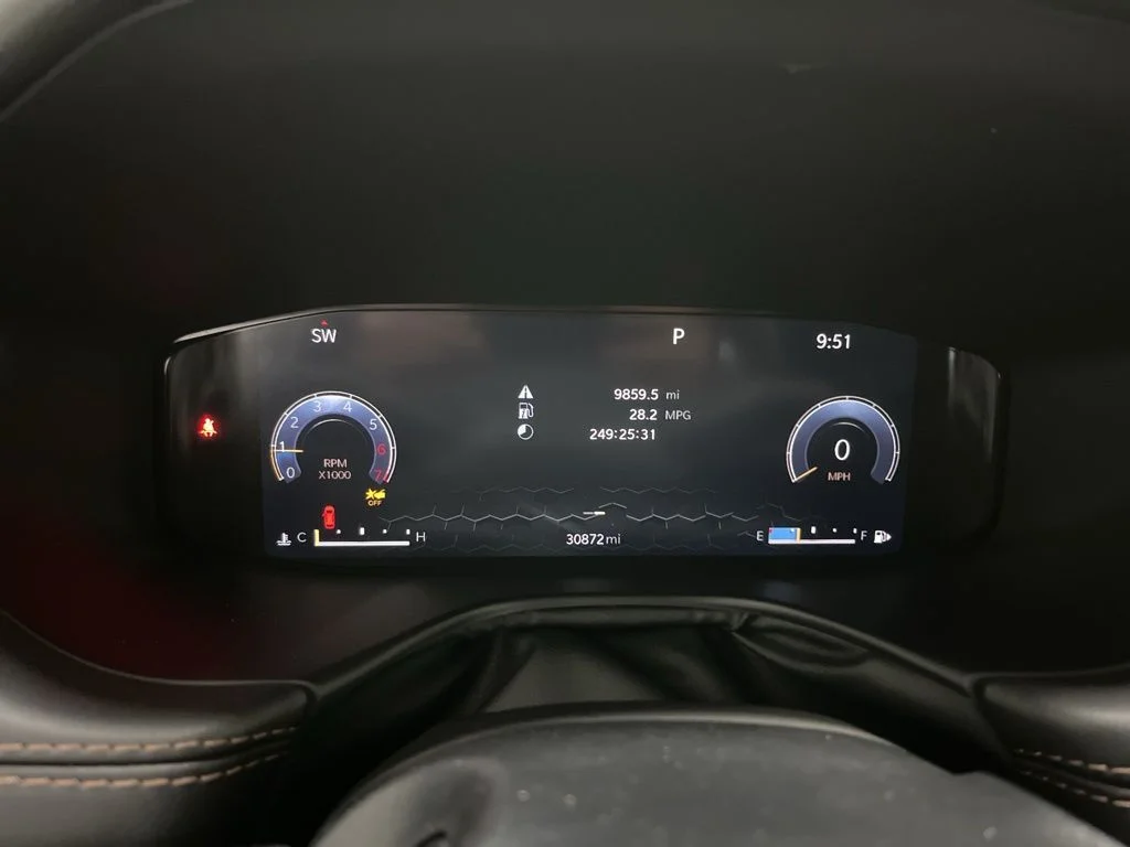 Used 2022 Red Jeep High Altitude image 8