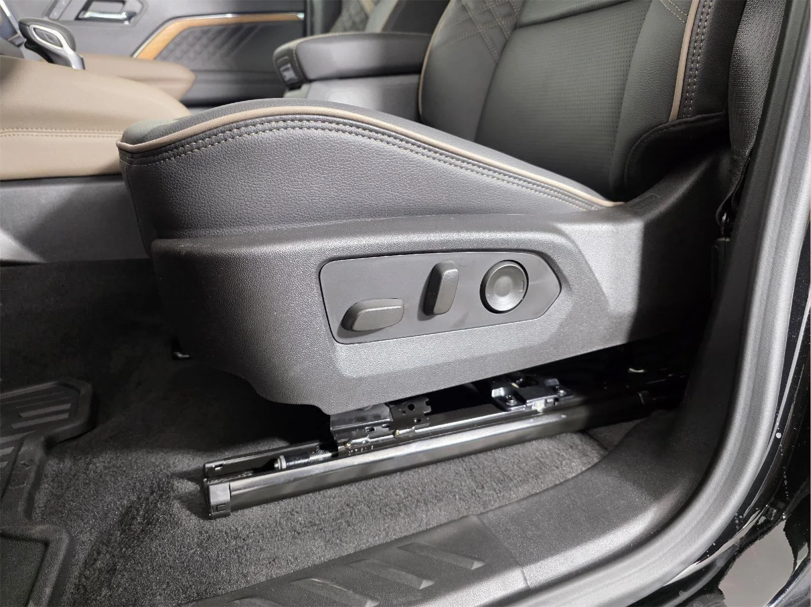 New 2026 Onyx Black GMC Denali image 13