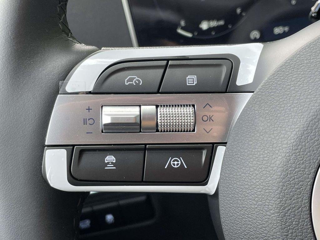 New 2026 White Hyundai SEL Premium FWD image 21