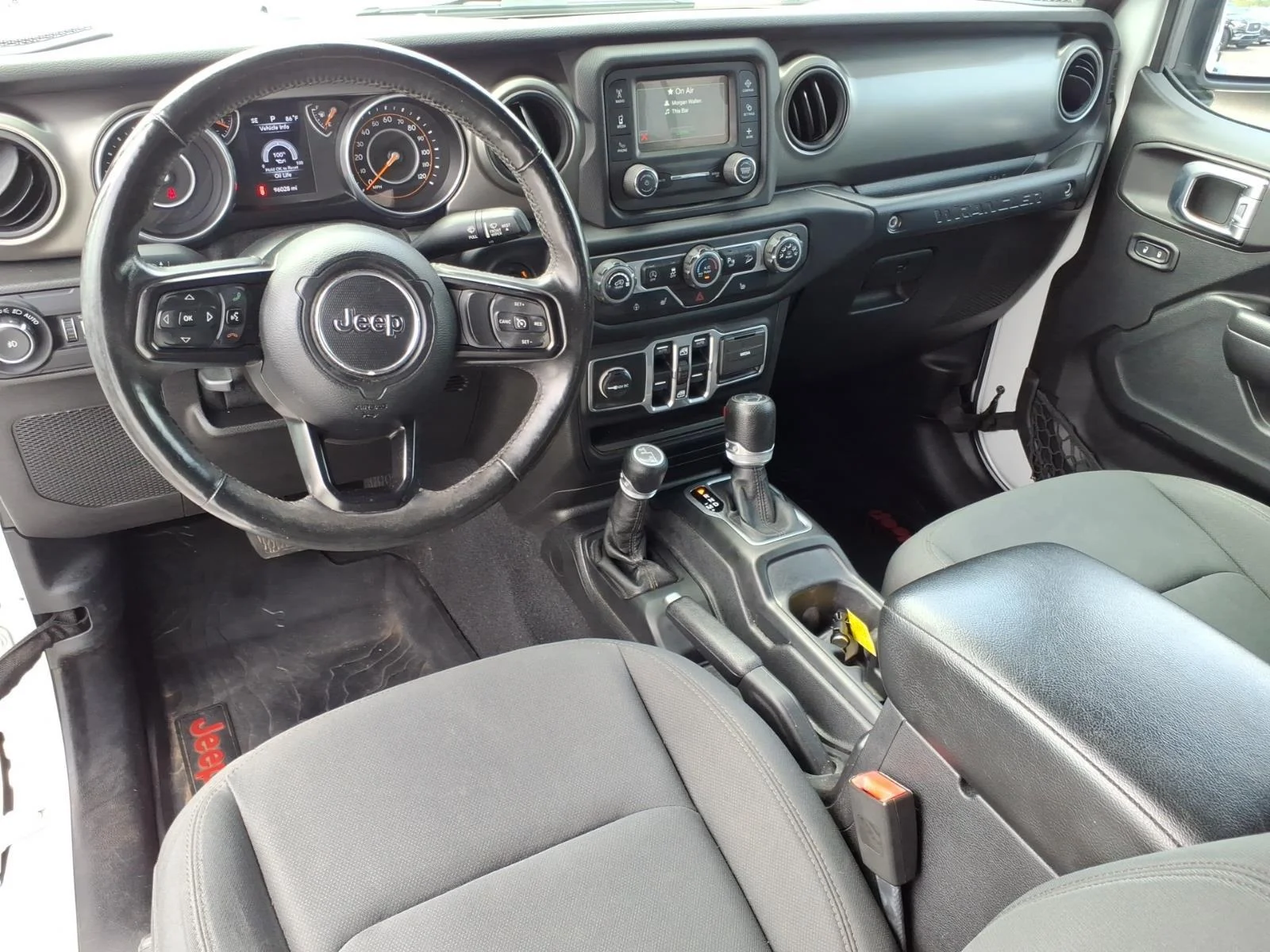 Used 2018 Bright White Clearcoat Jeep Sport S image 20