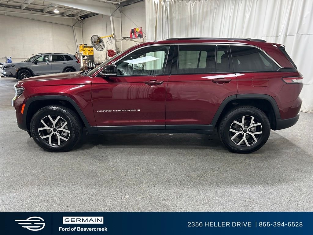 Used 2024 Velvet Jeep Limited image 5
