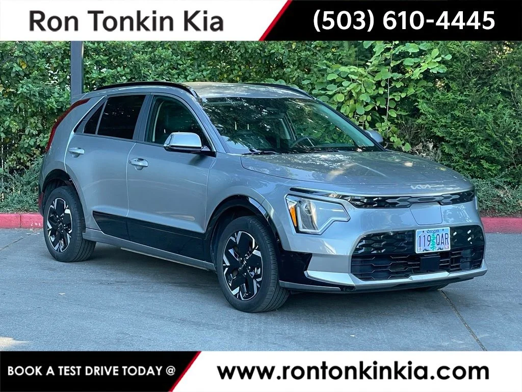 Certified Used 2024 Steel Gray Kia Wind image 1