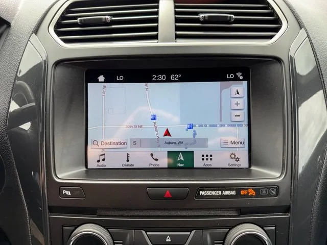 Used 2018 Blue Metallic Ford XLT image 24