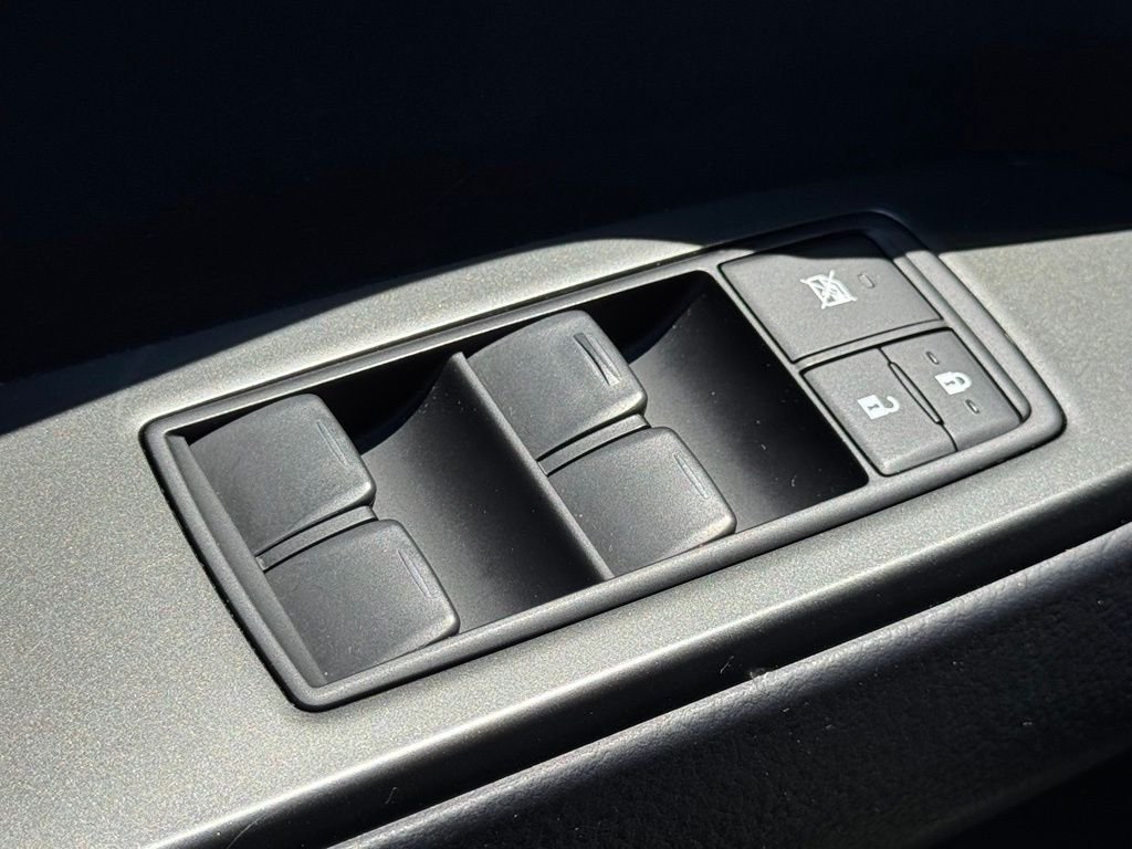 Used 2023 Black Lexus 460 image 20