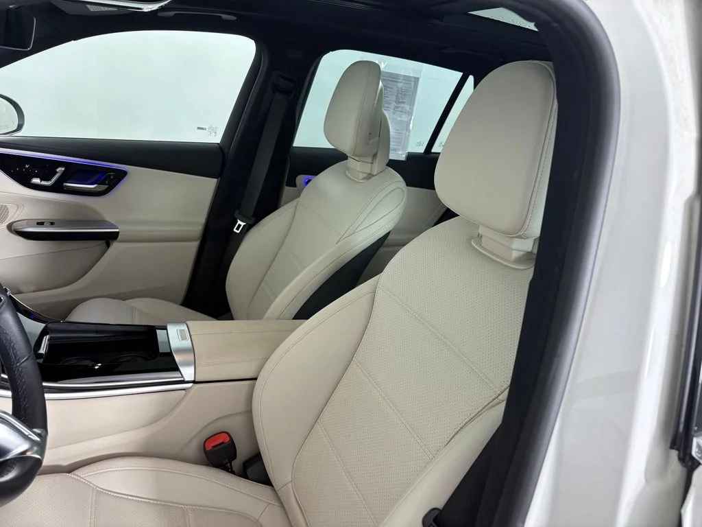 Certified Used 2025 White Mercedes-Benz GLC 300 image 11