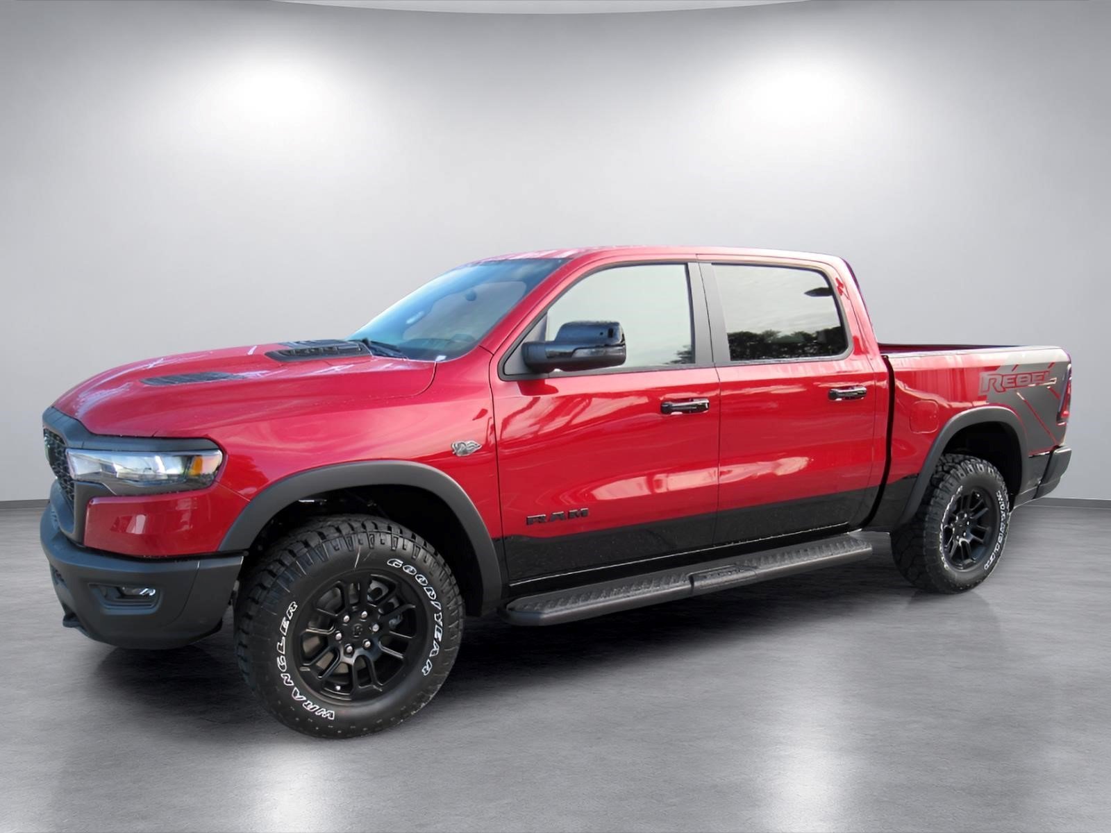 New 2027 Molten Red Pearl-Coat Exterior Paint RAM Rebel image 4