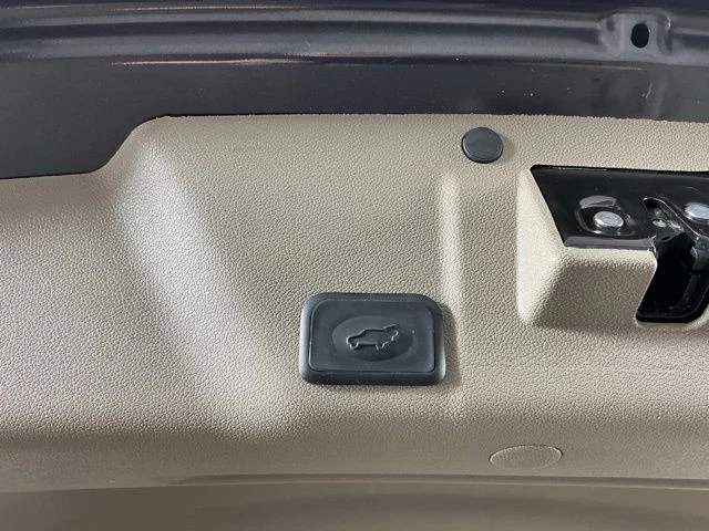 Used 2014 Iridium Metallic GMC Denali image 31