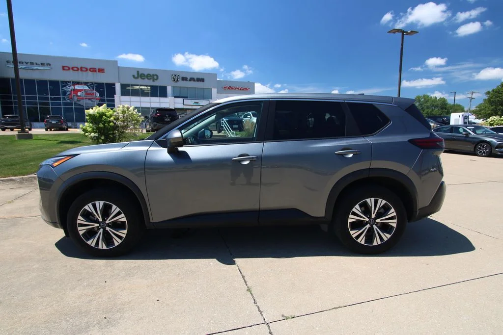 Used 2023 Gray Nissan SV image 15