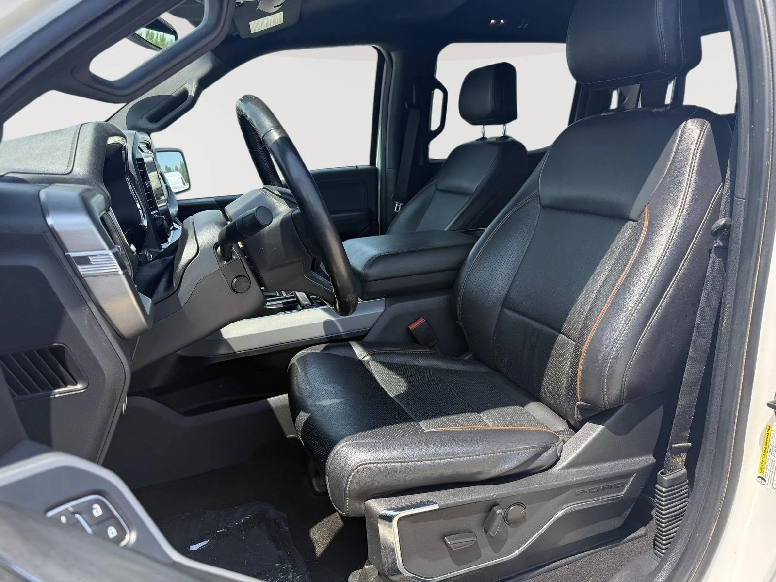 Certified Used 2024 Star White Metallic Tri-Coat Ford LARIAT image 9