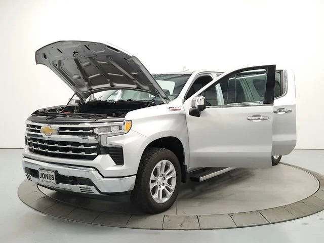 2022 Chevrolet Silverado 1500 LTZ - Photo 11