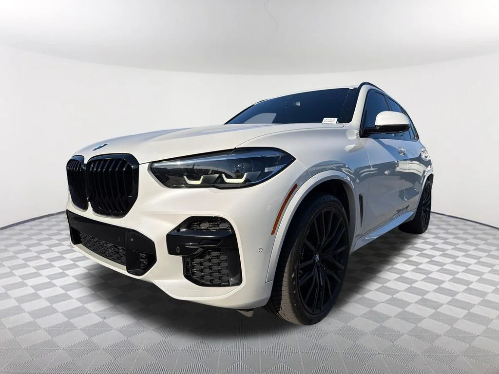 Used 2023 White BMW xDrive40i image 1