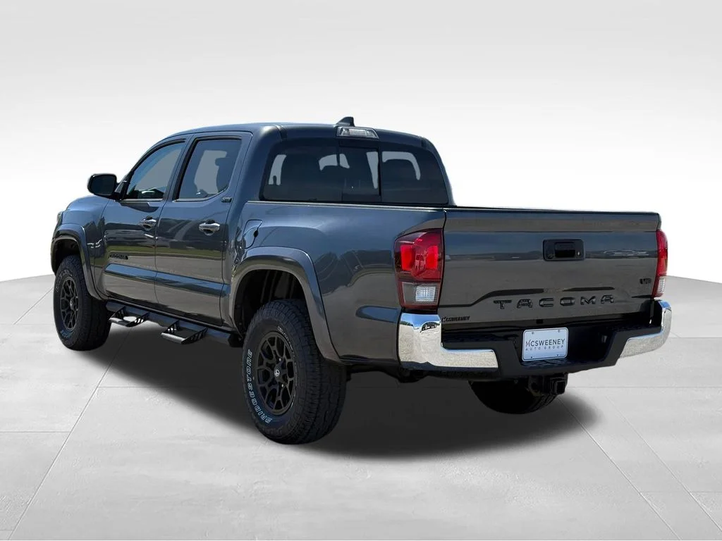 Used 2020 Gray Toyota SR5 image 3
