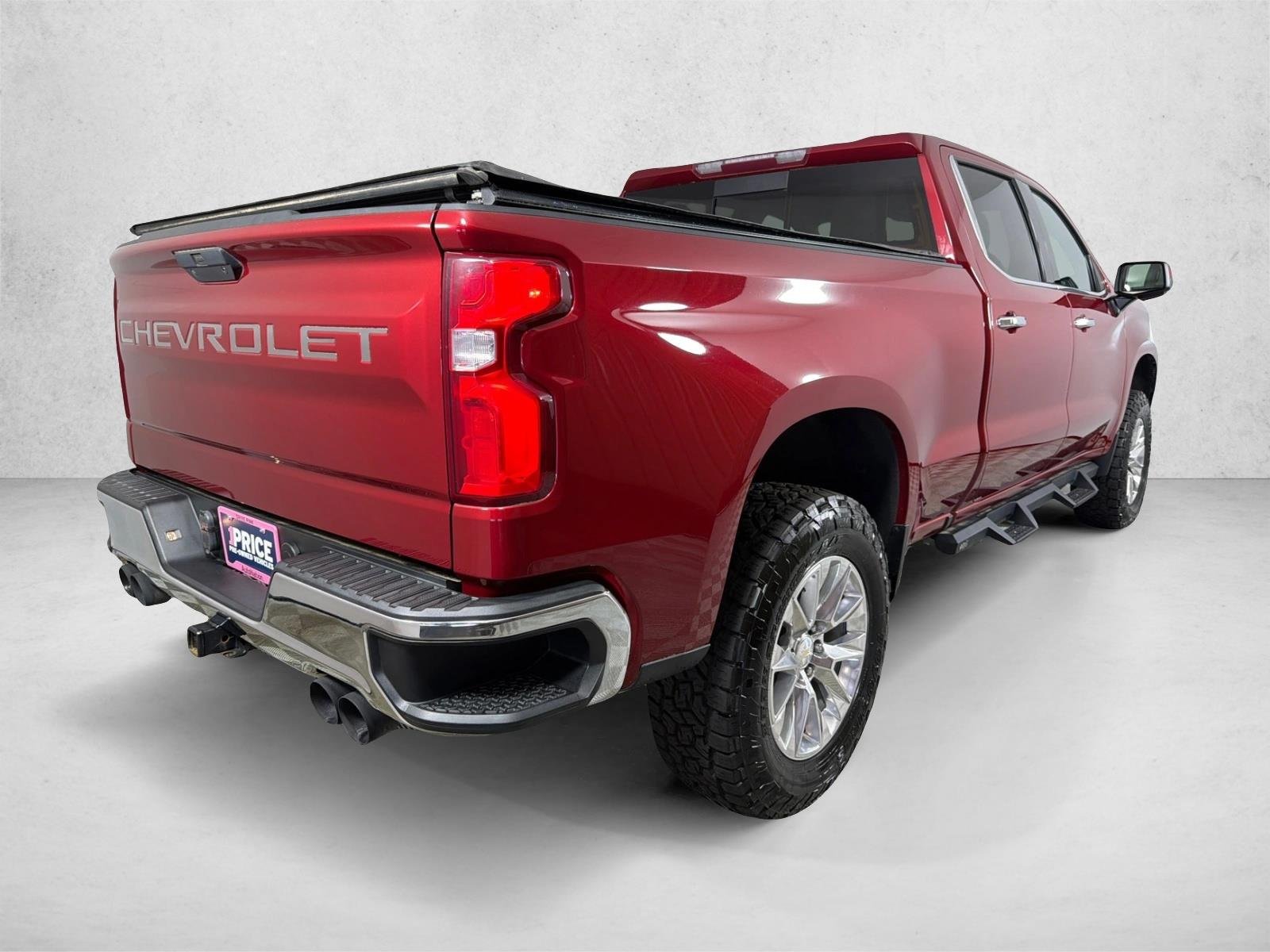 Used 2019 Cajun Red Tintcoat Chevrolet LTZ image 3