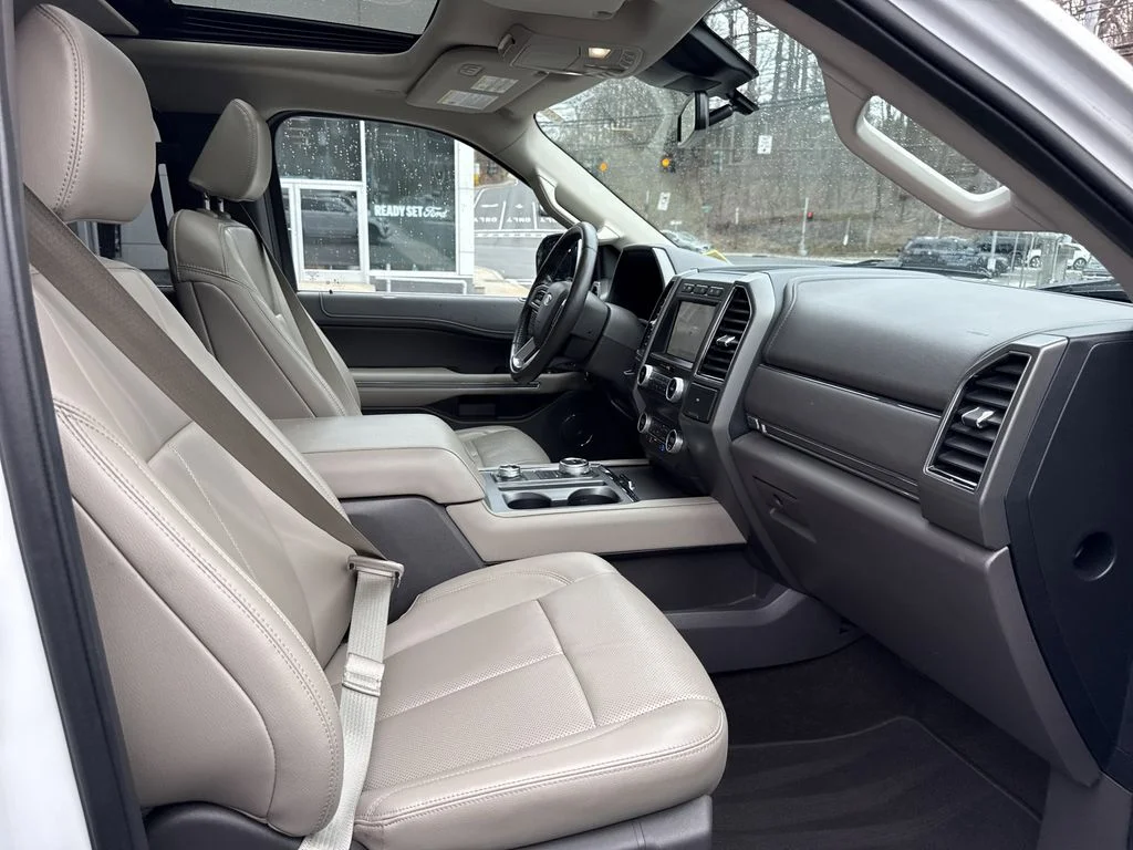Used 2021 Oxford White Ford XLT image 29