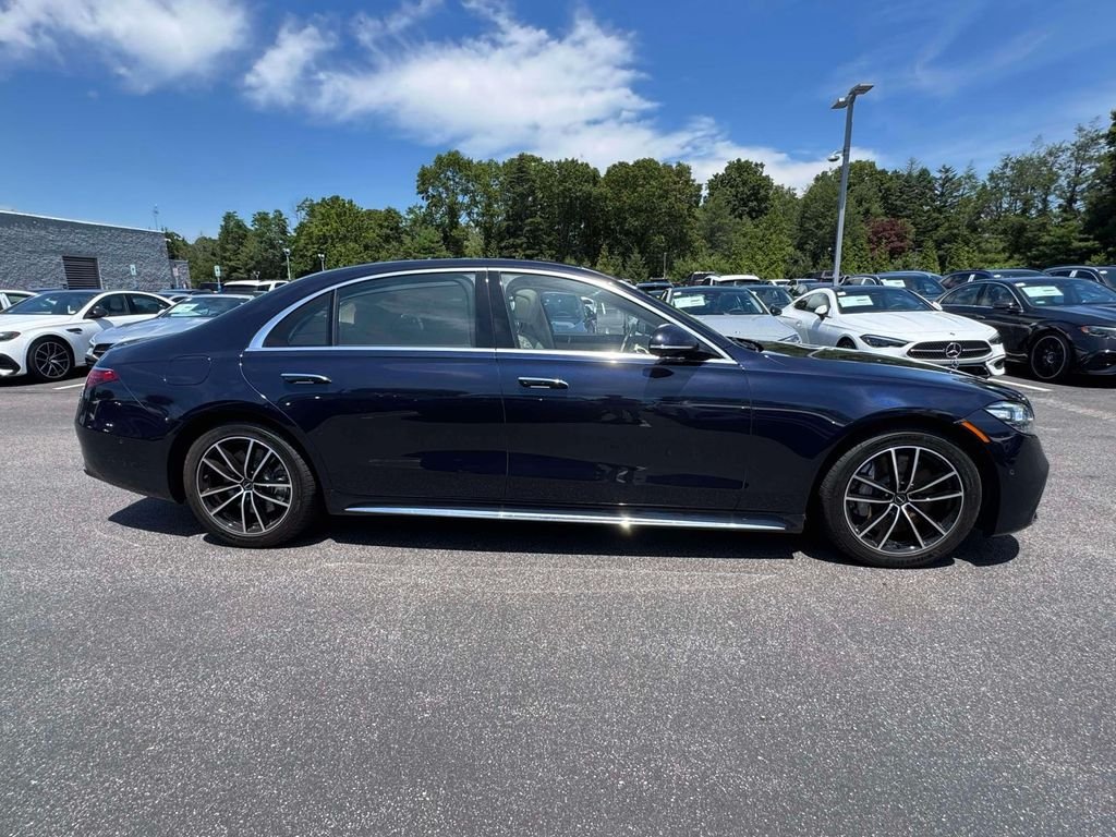 Used 2022 Black Mercedes-Benz S 500 image 12